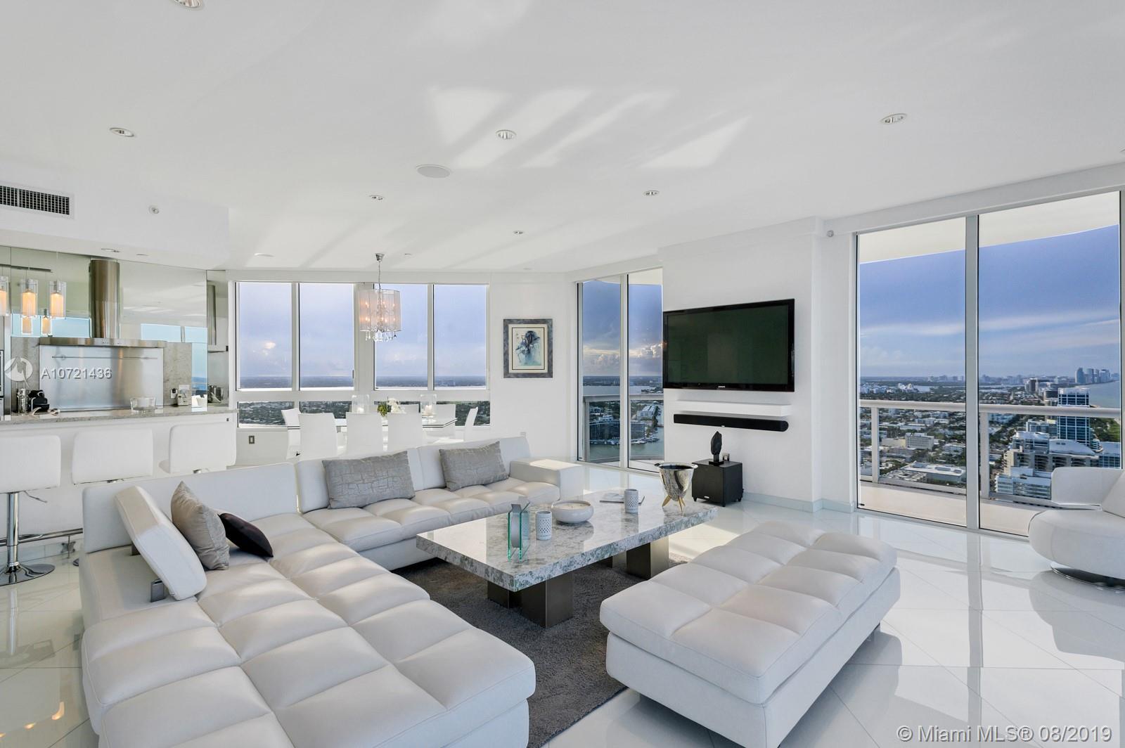 AKOYA CONDO - Residential