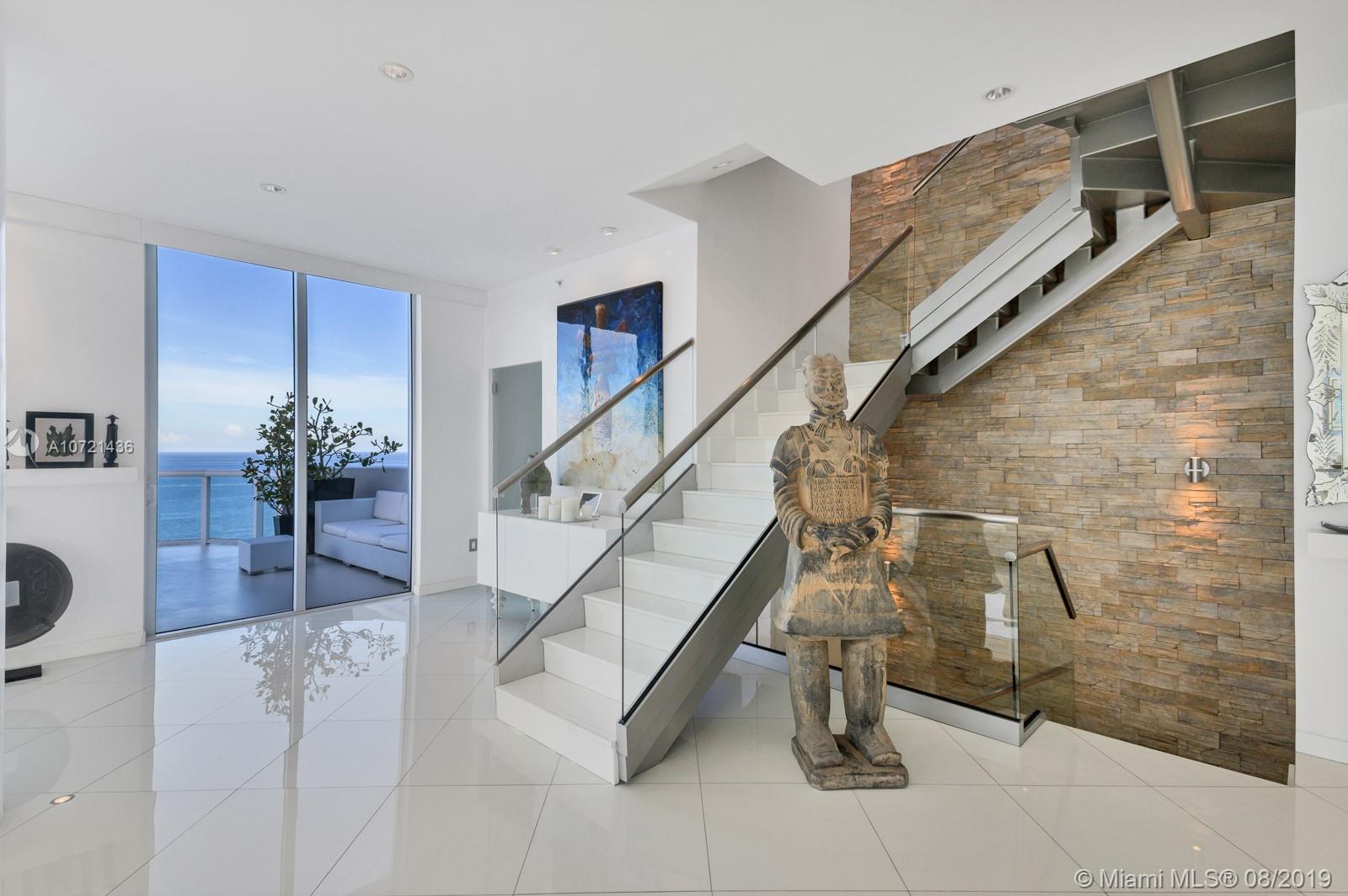 AKOYA CONDO - Residential