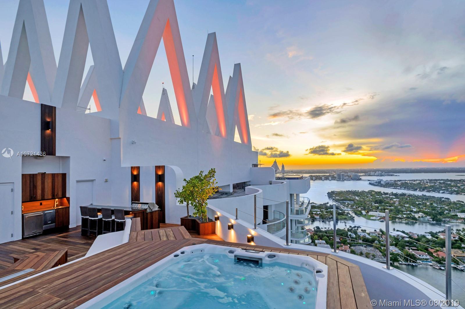 AKOYA CONDO - Residential