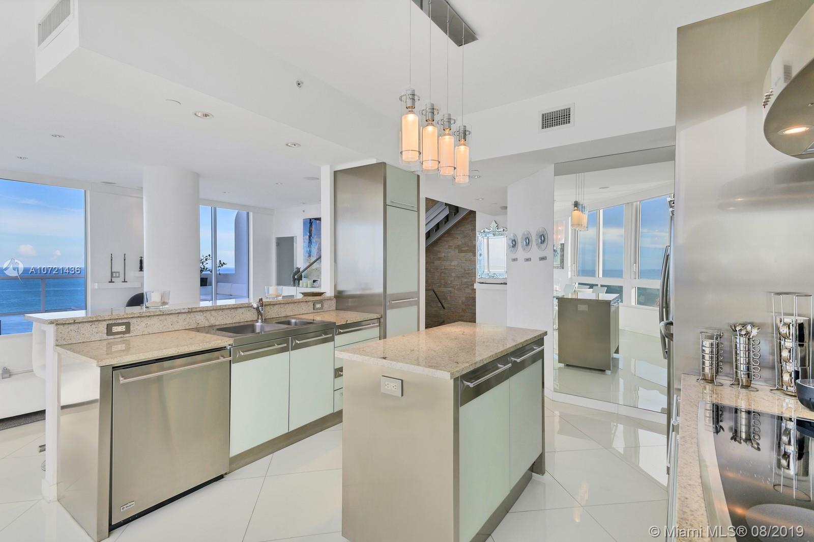 AKOYA CONDO - Residential