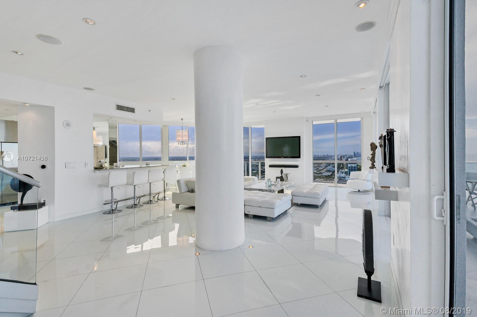 AKOYA CONDO - Residential