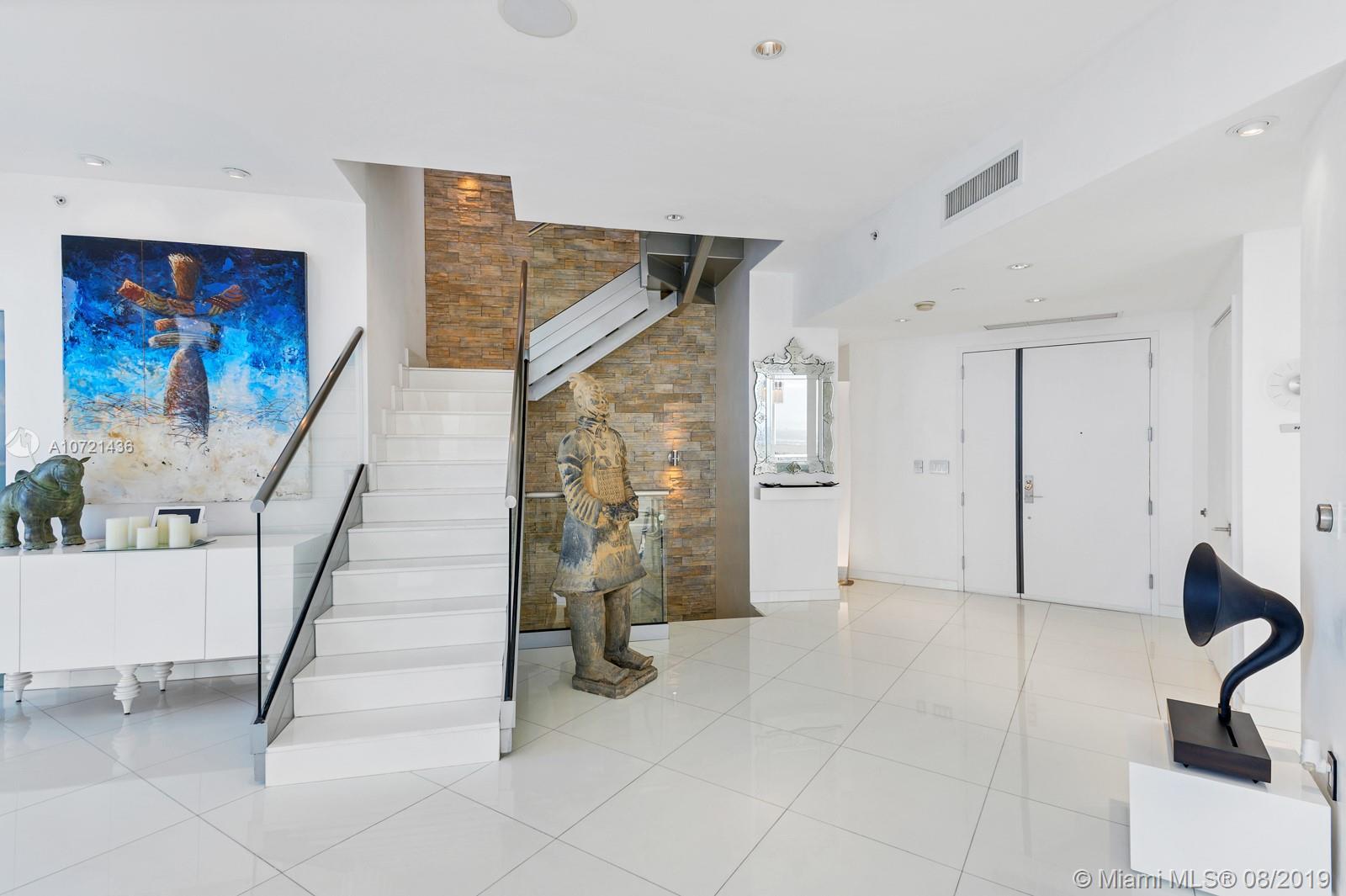 AKOYA CONDO - Residential