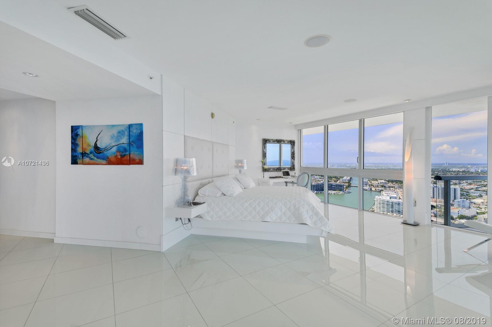 AKOYA CONDO - Residential