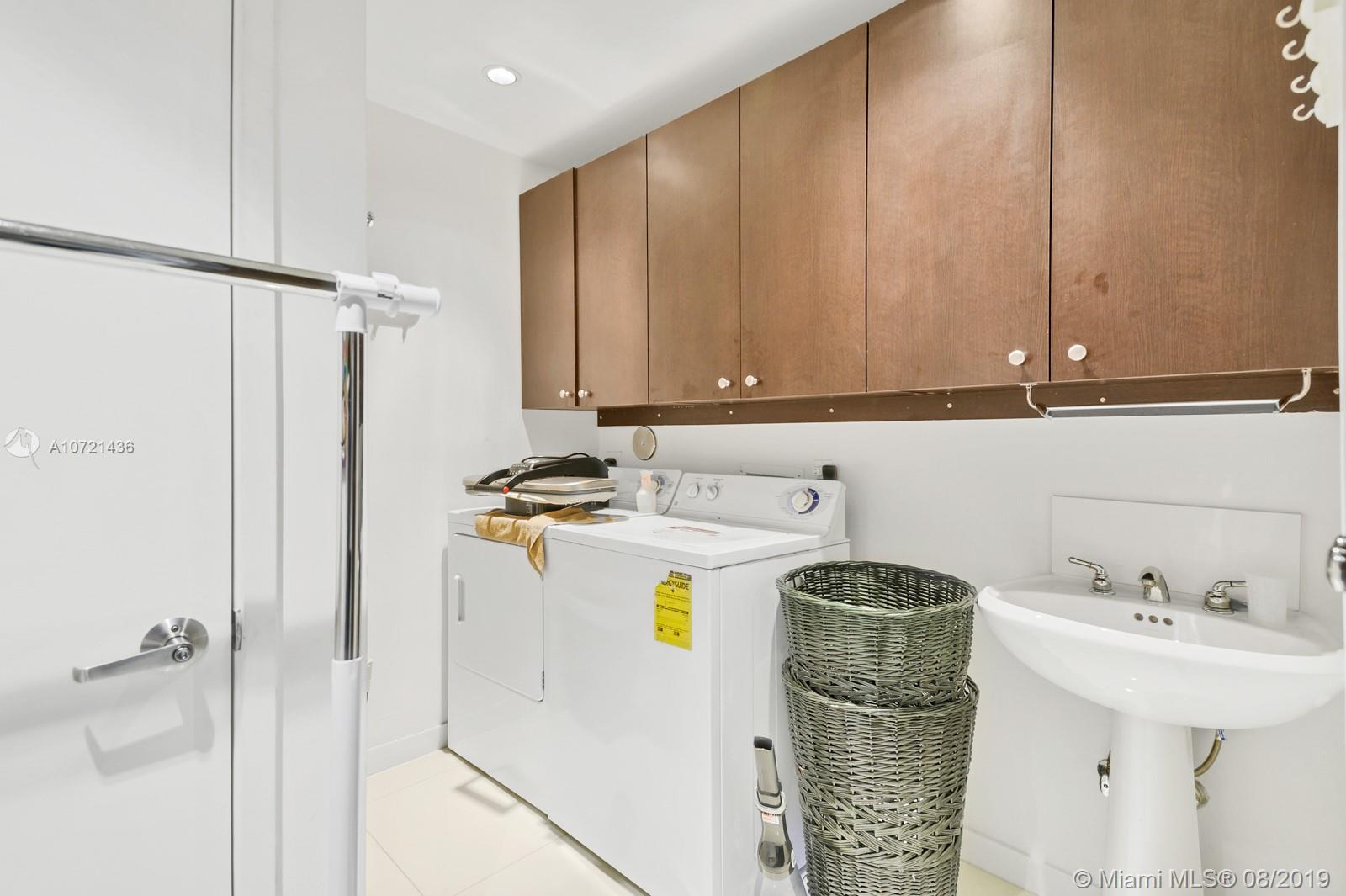 AKOYA CONDO - Residential