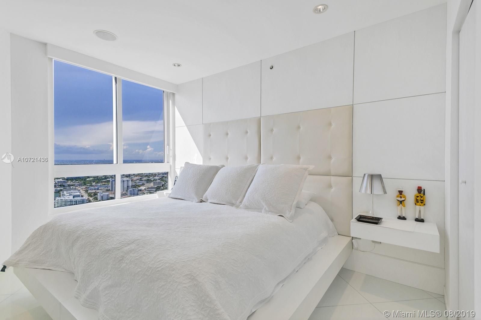 AKOYA CONDO - Residential