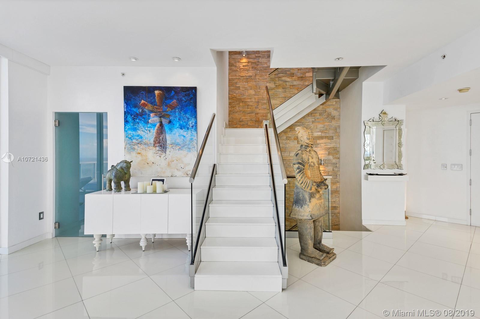 AKOYA CONDO - Residential