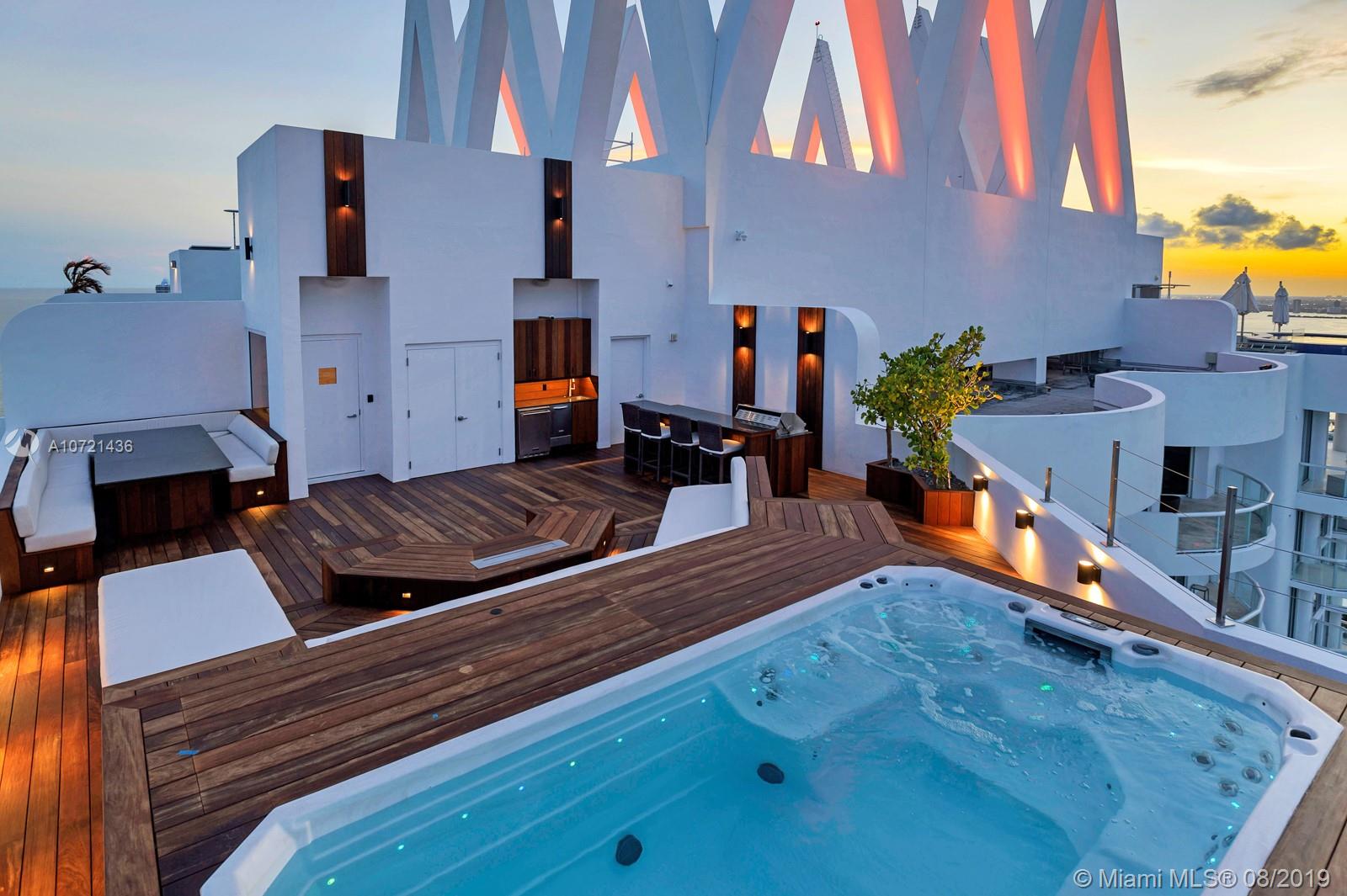 AKOYA CONDO - Residential