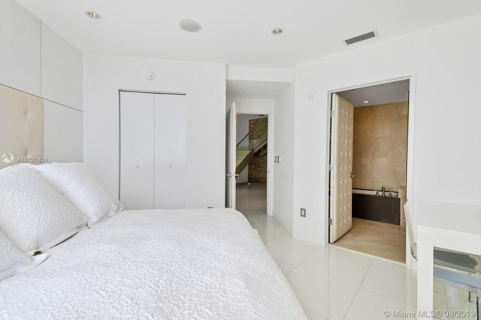 AKOYA CONDO - Residential