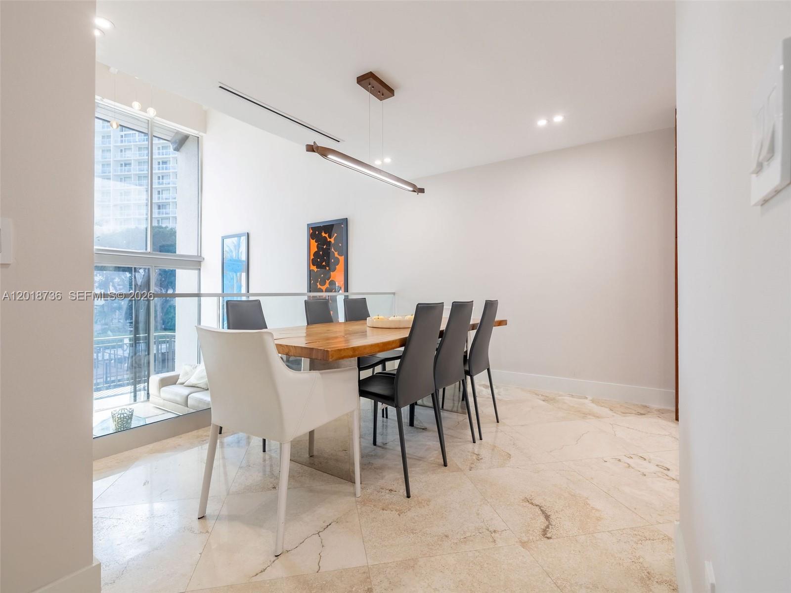 PORTSIDE YACHT CLUB CONDO - Residential