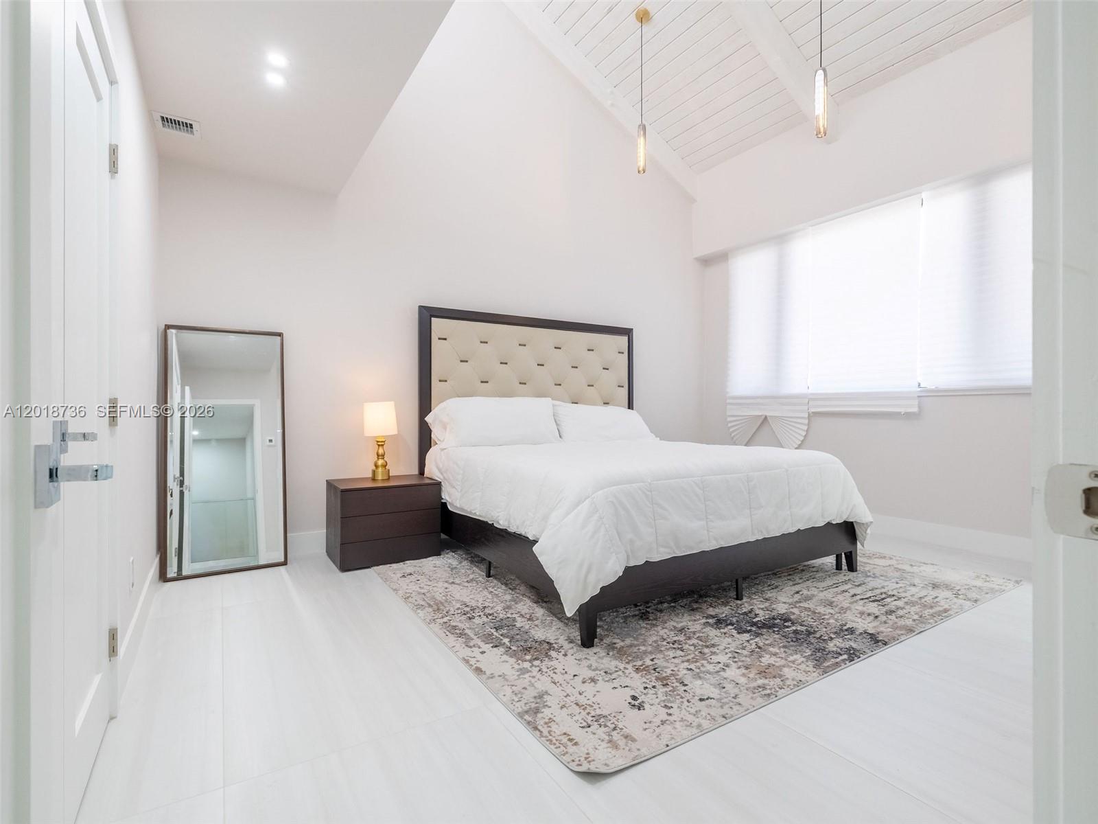 PORTSIDE YACHT CLUB CONDO - Residential