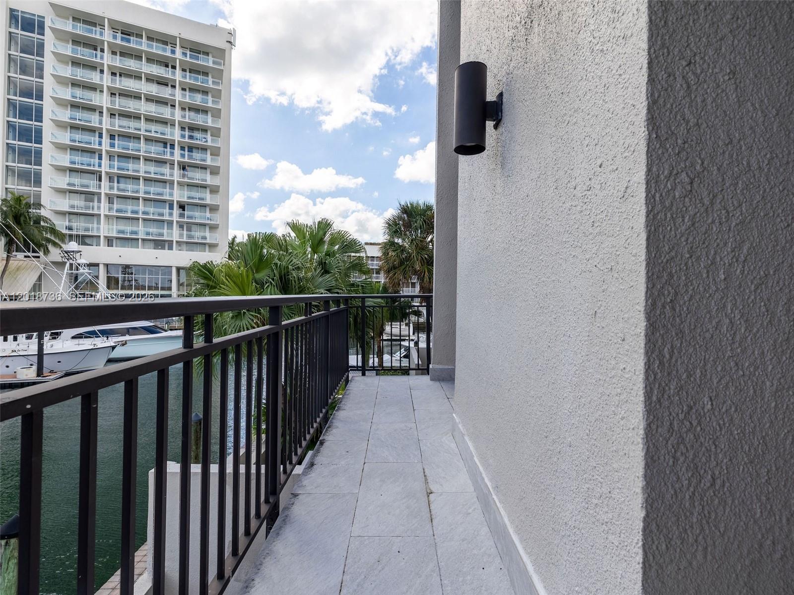 PORTSIDE YACHT CLUB CONDO - Residential