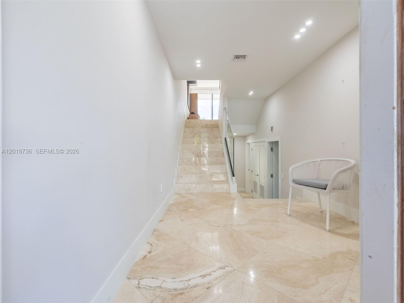 PORTSIDE YACHT CLUB CONDO - Residential