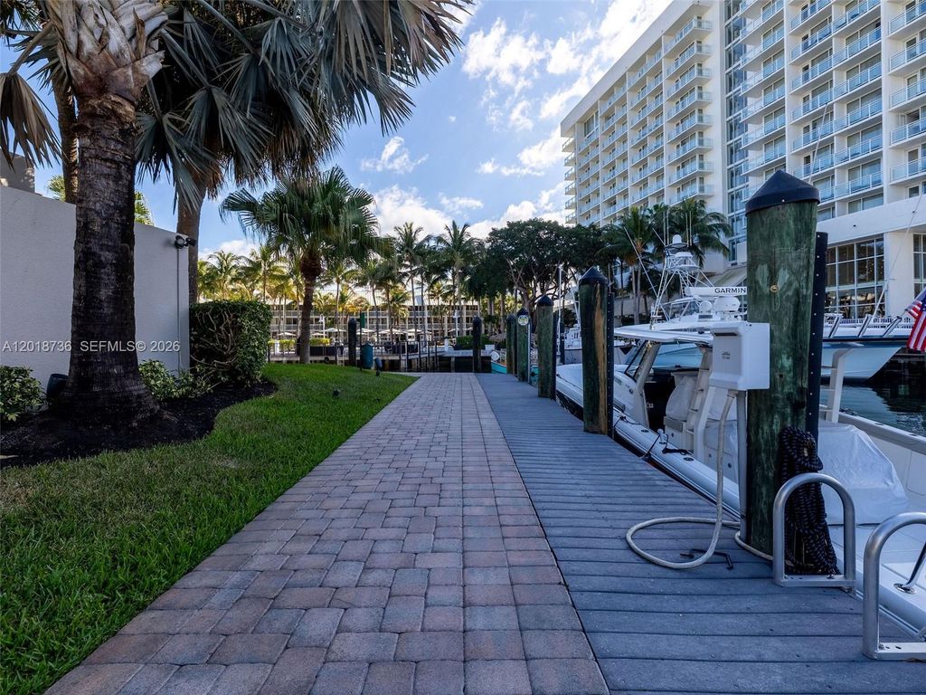 Photo of 18 Port Side Dr #19C, Fort Lauderdale, FL 33316 (MLS # A12018736)
