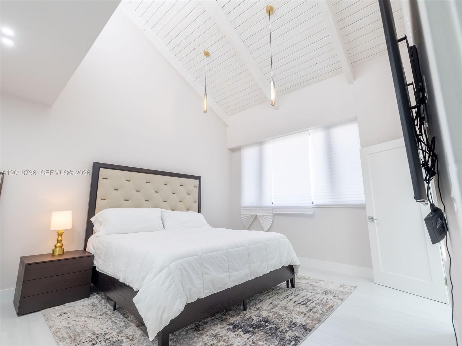 PORTSIDE YACHT CLUB CONDO - Residential