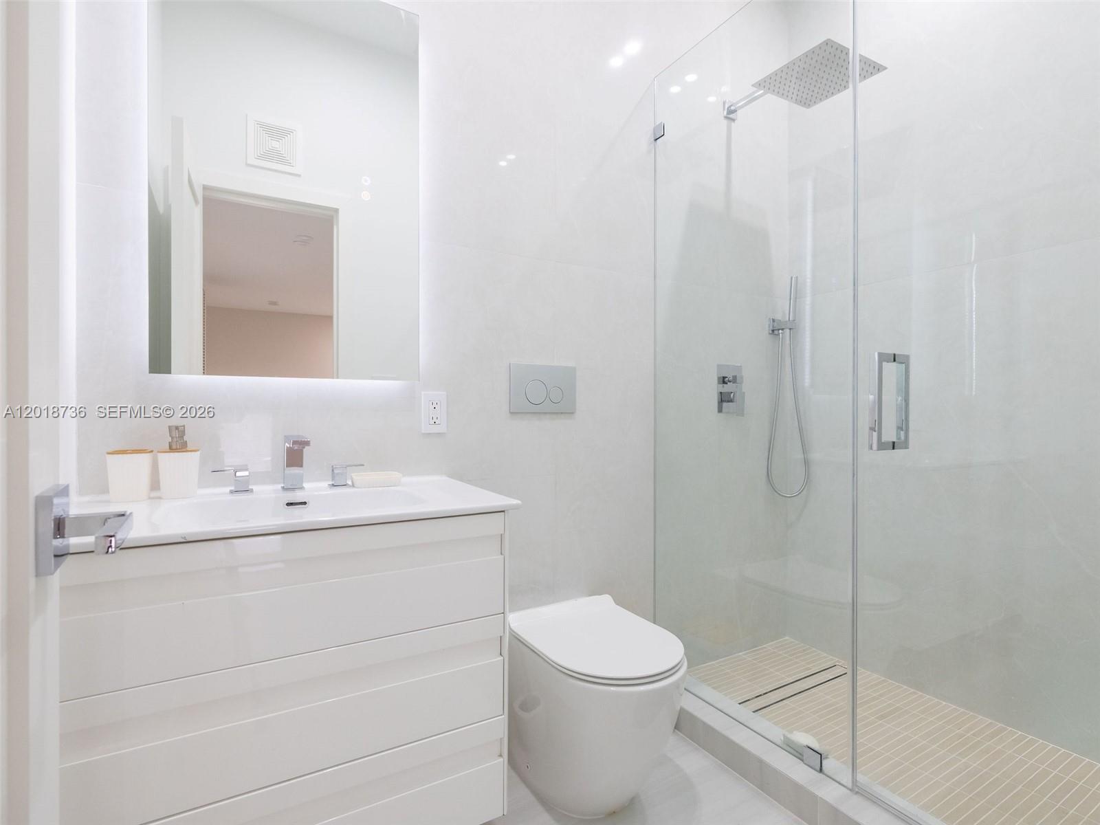 PORTSIDE YACHT CLUB CONDO - Residential