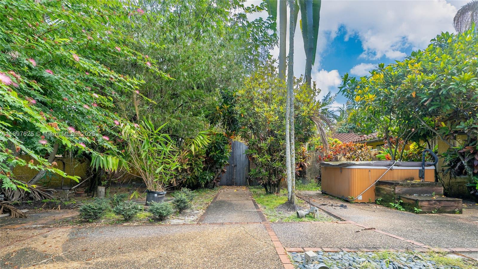 FLA FRUIT LANDS CO - Residential