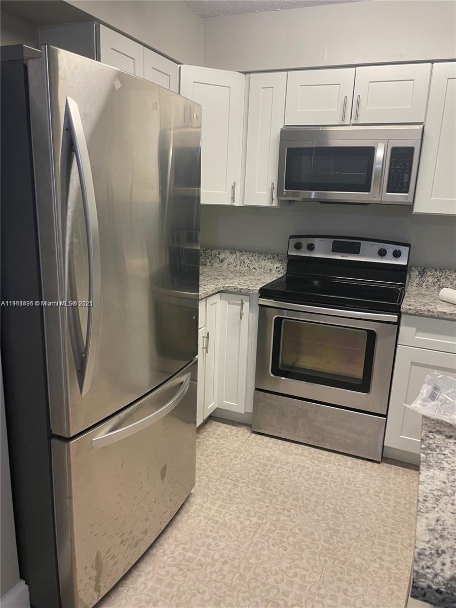 ARBOR KEYS CONDO - Residential