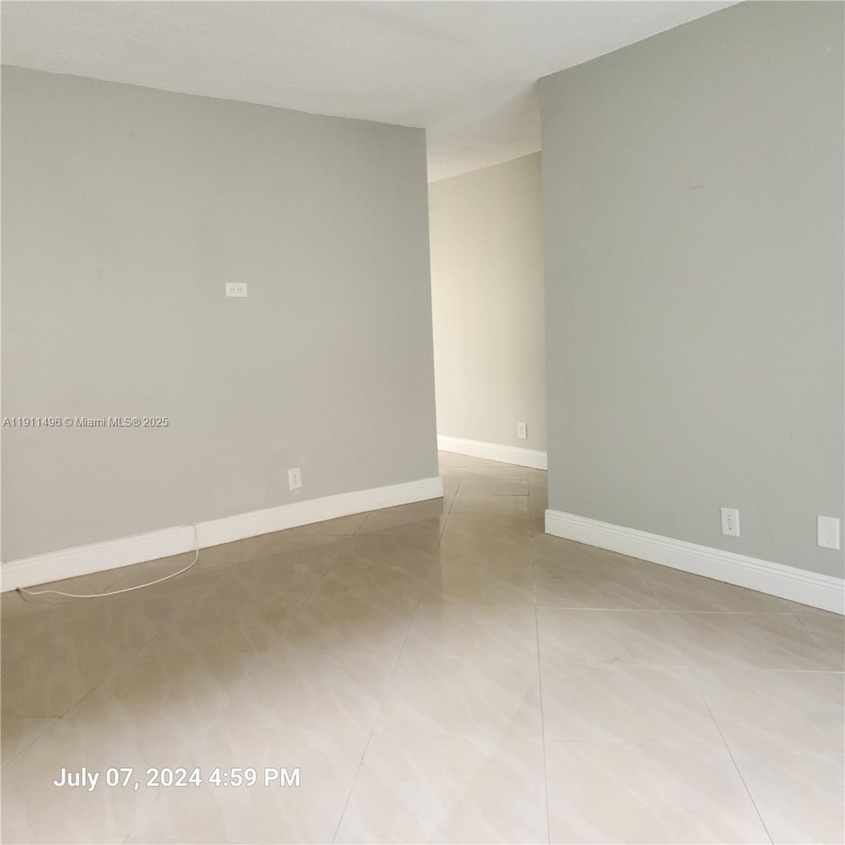 ARBOR KEYS CONDO - Residential