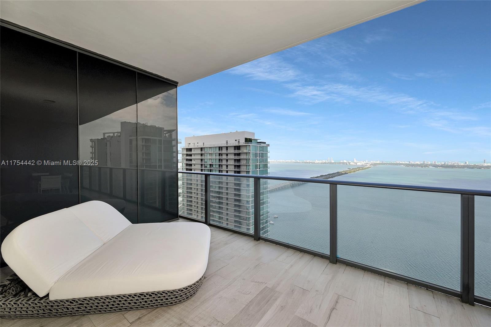 GRAN PARAISO CONDO - Residential