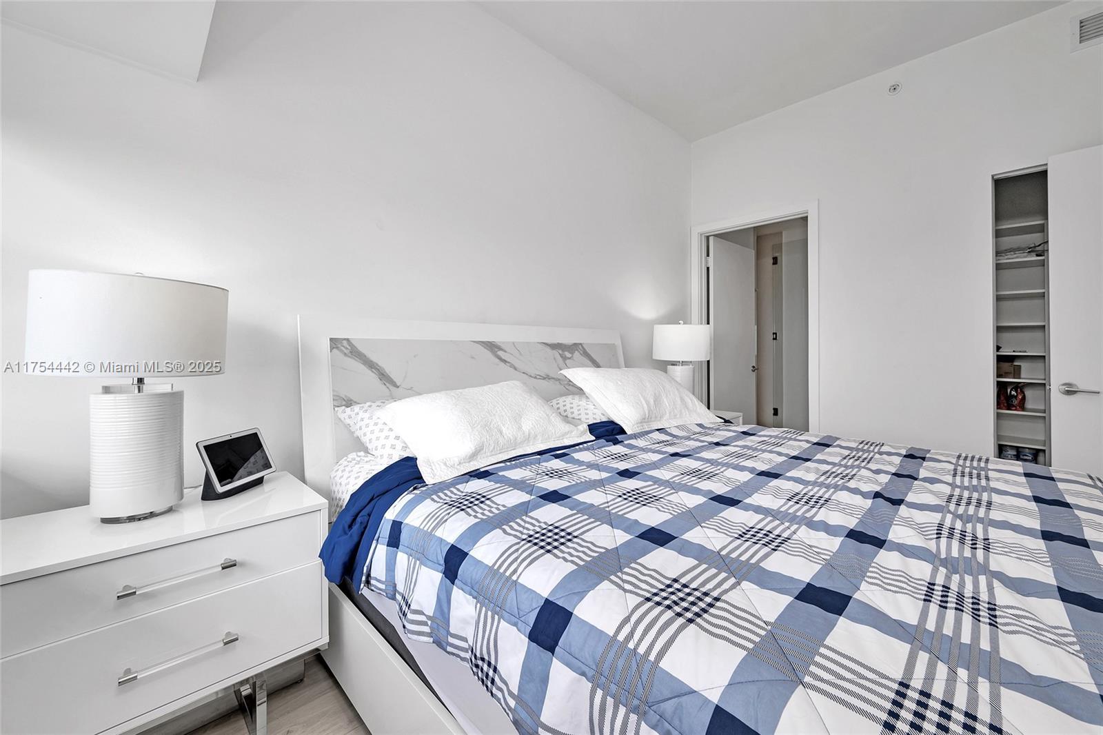 GRAN PARAISO CONDO - Residential