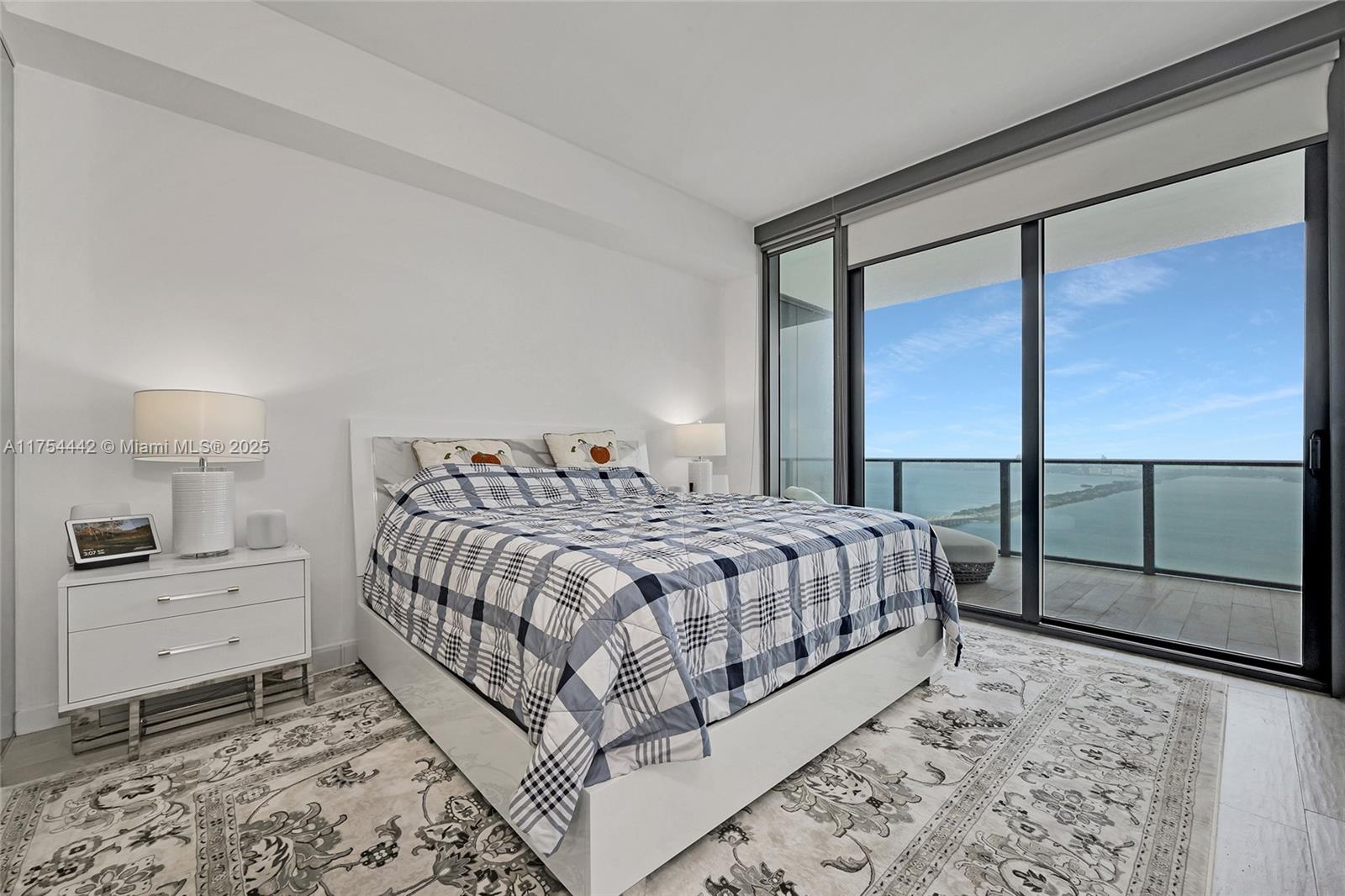 GRAN PARAISO CONDO - Residential