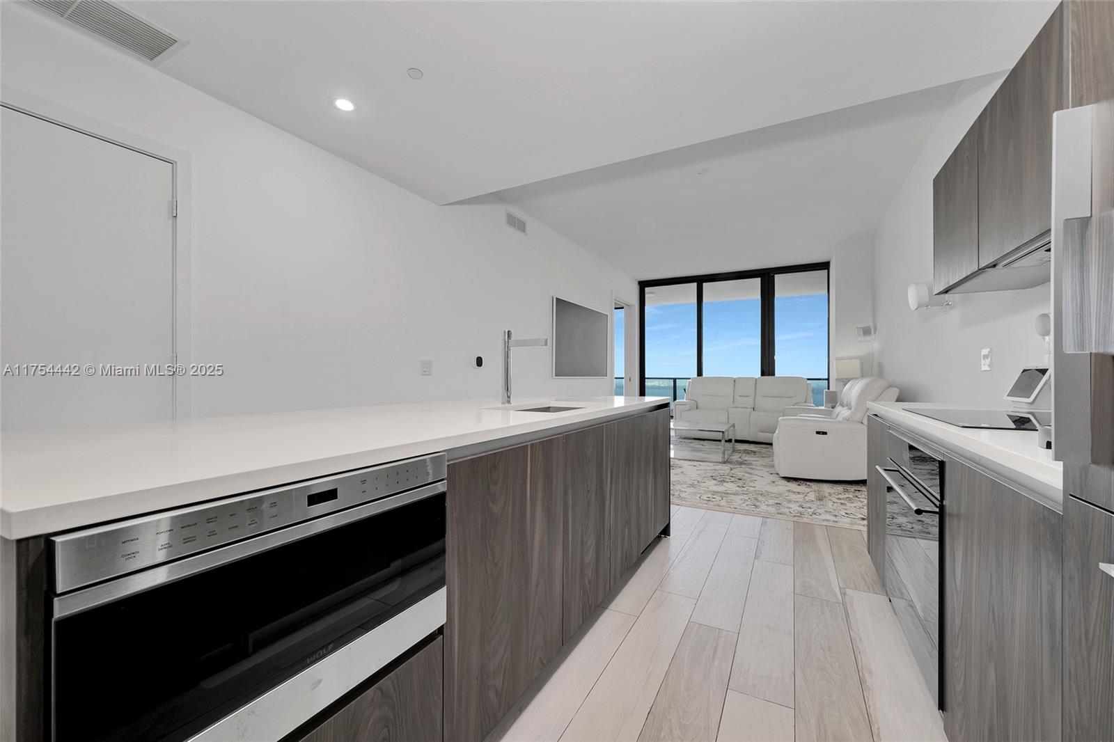 GRAN PARAISO CONDO - Residential