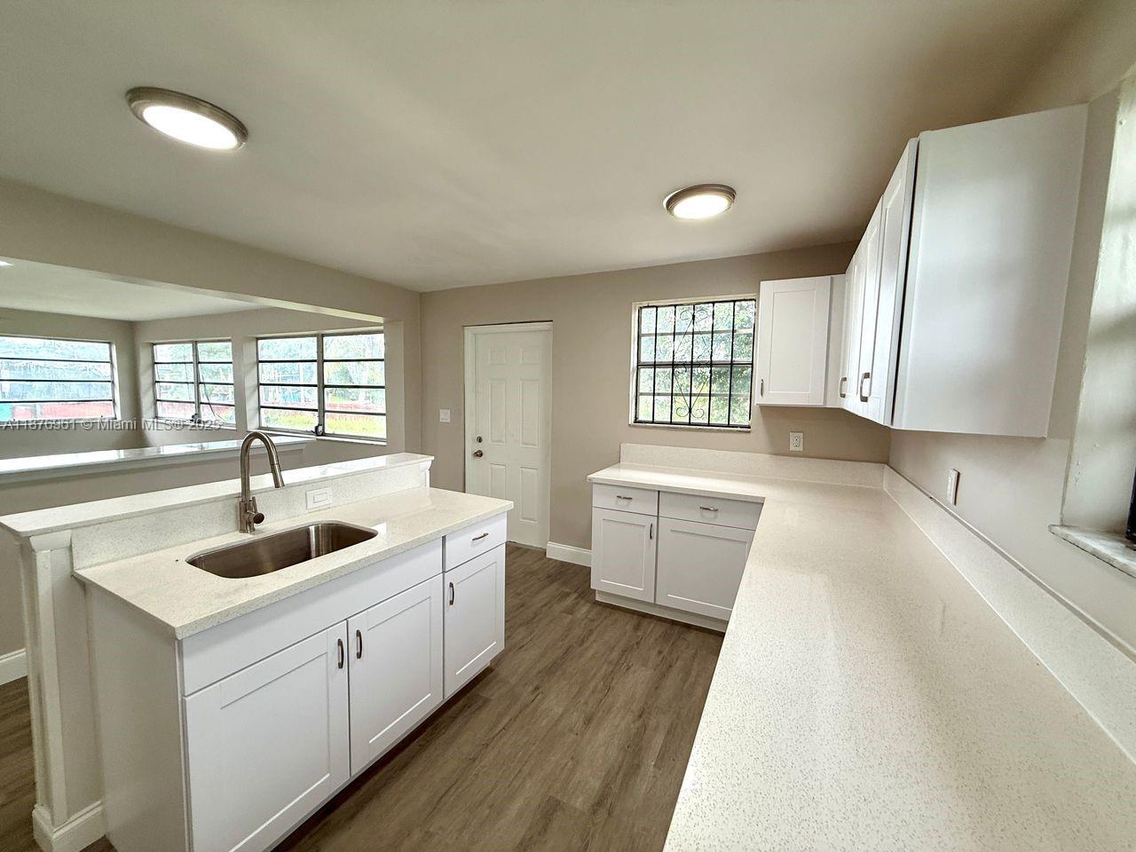 MYRTLE GROVE - Residential