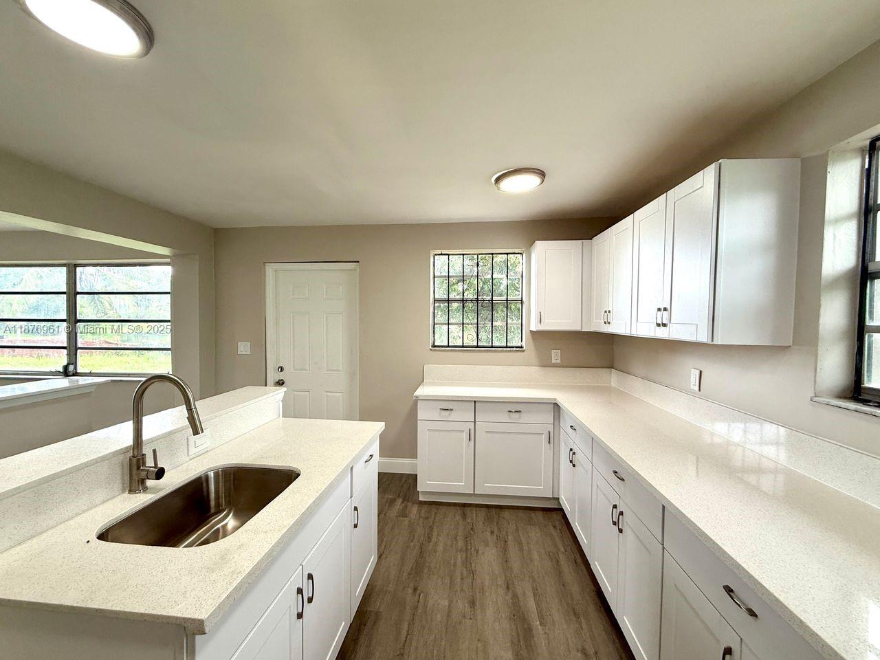 MYRTLE GROVE - Residential