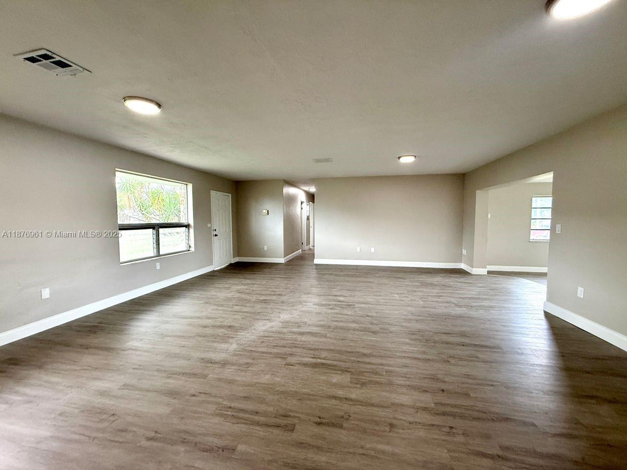 MYRTLE GROVE - Residential