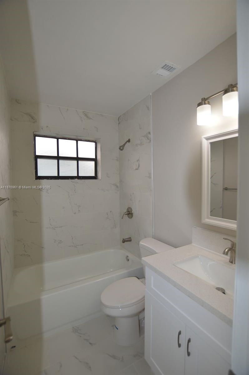 MYRTLE GROVE - Residential