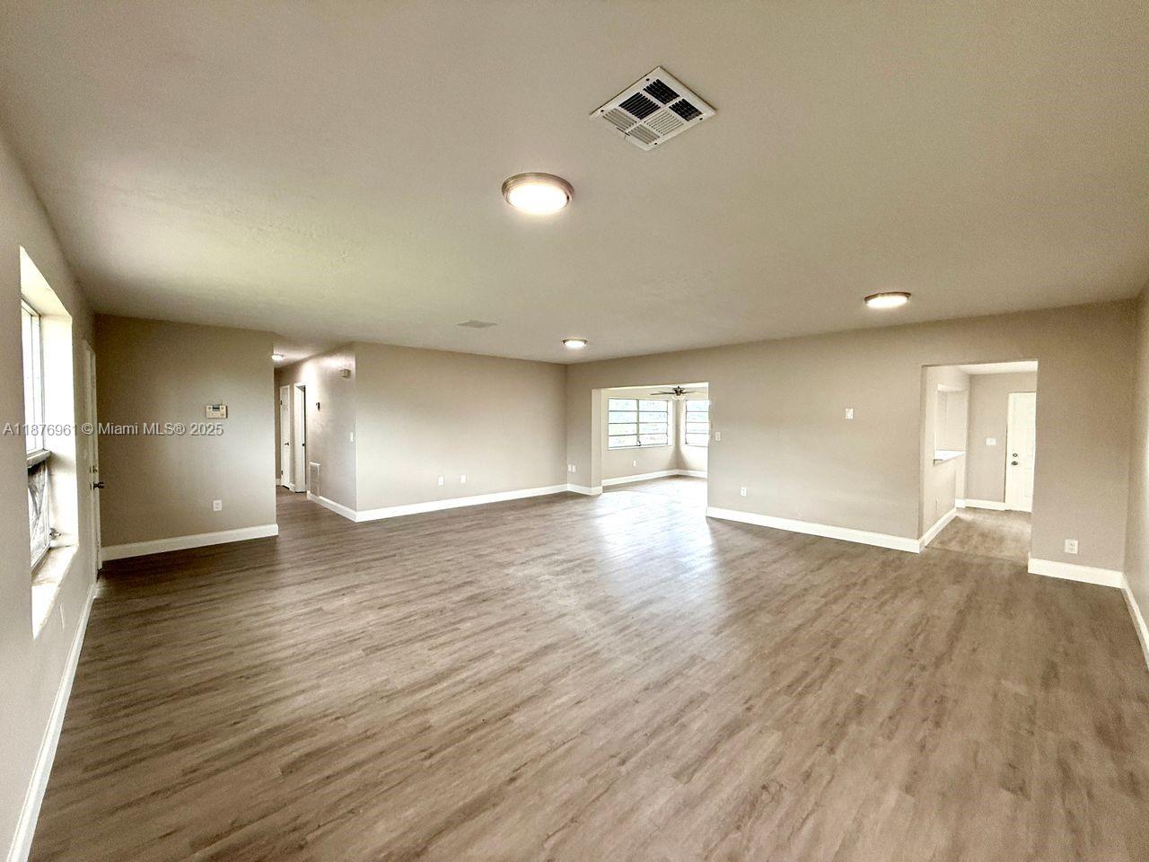 MYRTLE GROVE - Residential