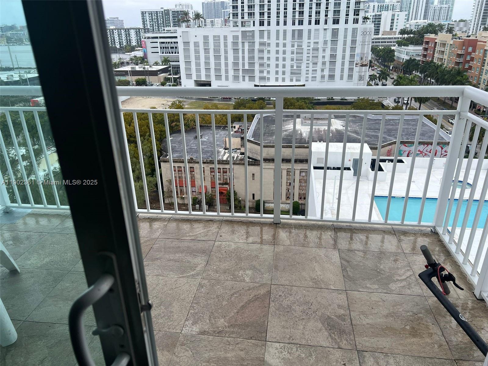 1800 BISCAYNE PLAZA CONDO - Residential