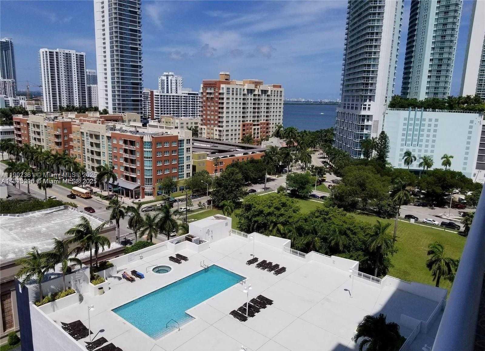 1800 BISCAYNE PLAZA CONDO - Residential