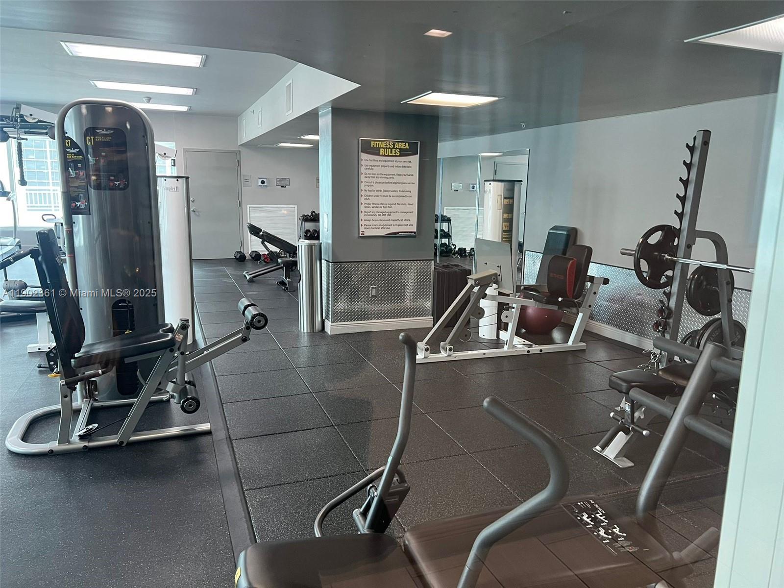 1800 BISCAYNE PLAZA CONDO - Residential