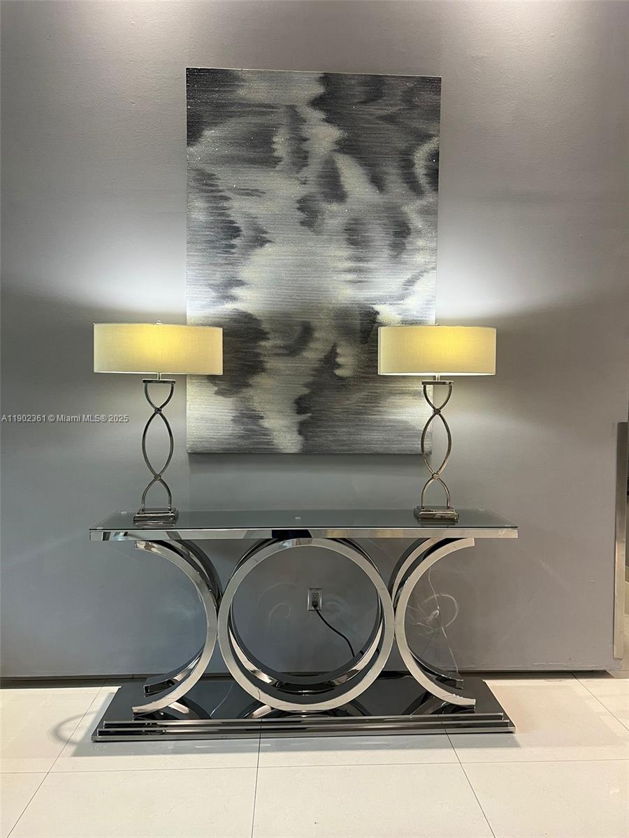 1800 BISCAYNE PLAZA CONDO - Residential