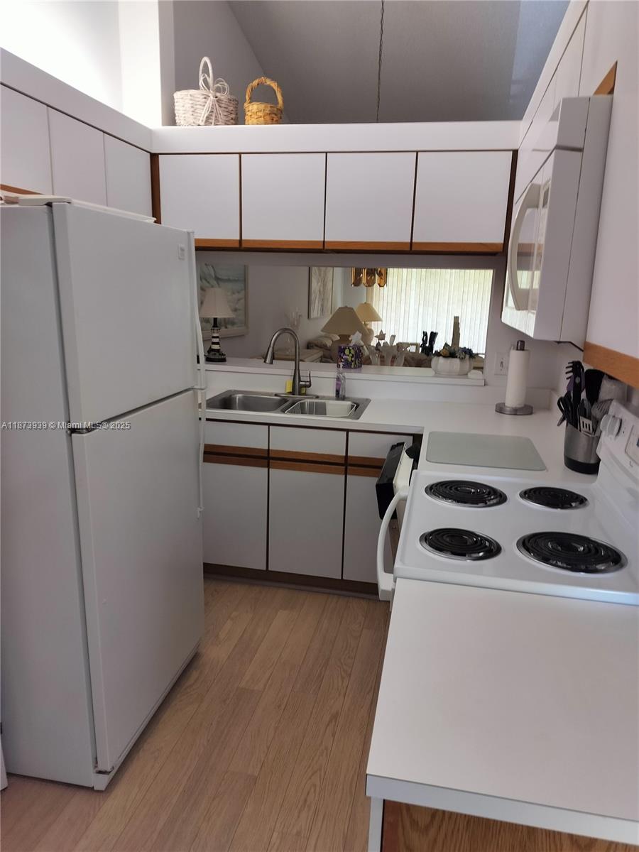 KEYSTONE CONDO - Residential Lease