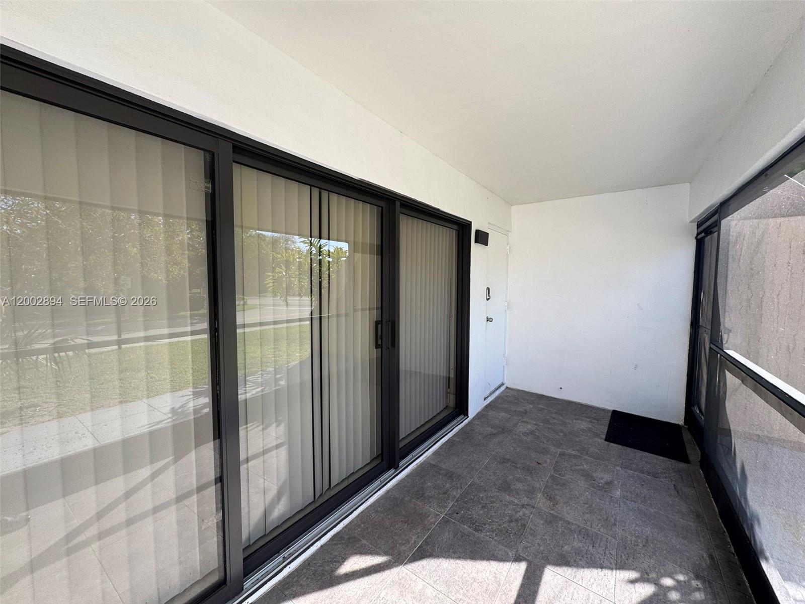 BUILDING TEN OF RACQUET C - Residential