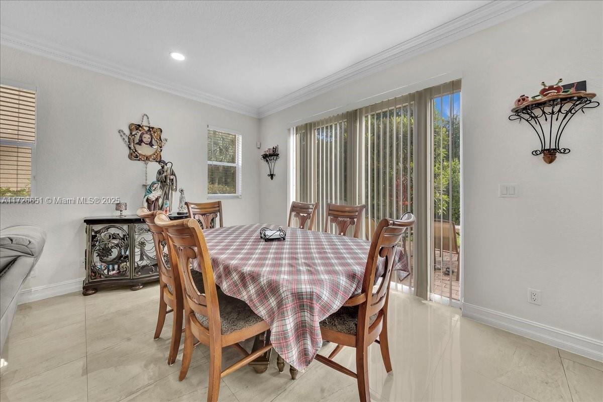 COLONY COURT - Residential