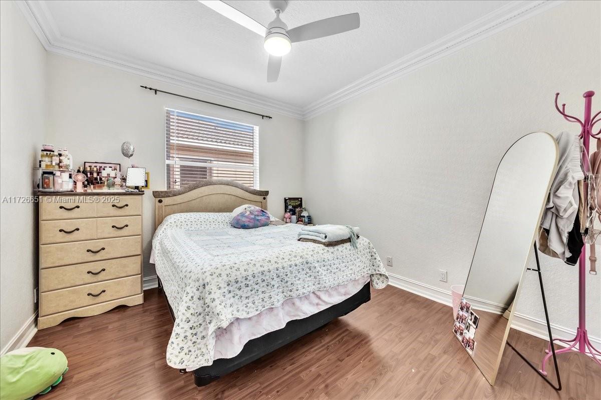 COLONY COURT - Residential