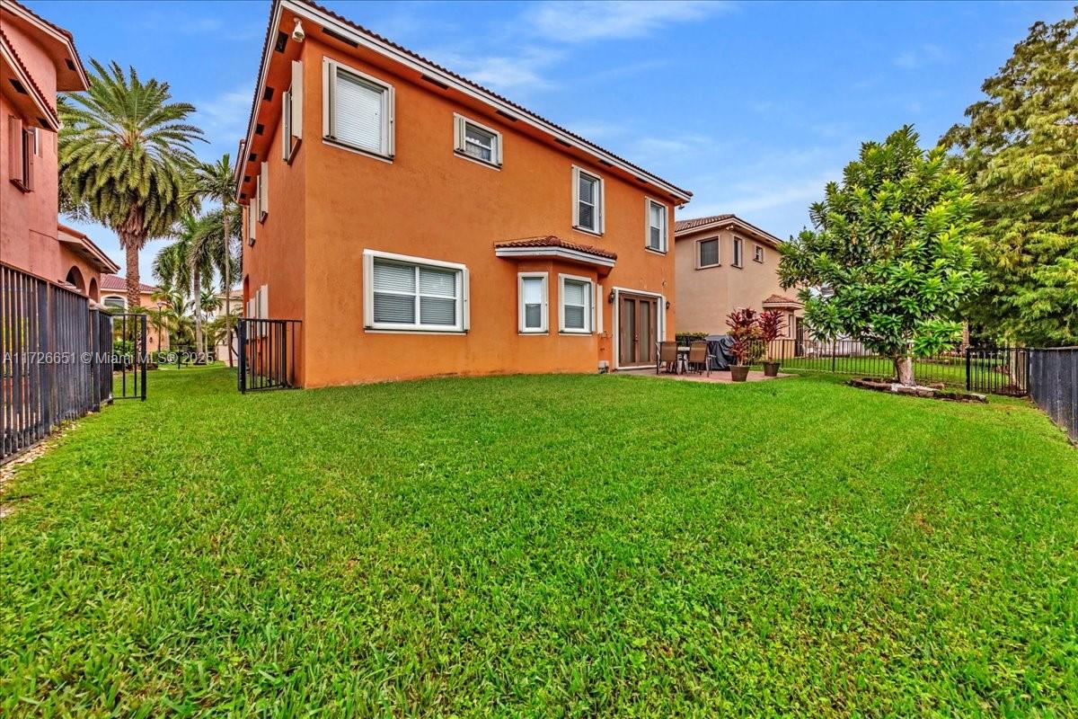 COLONY COURT - Residential