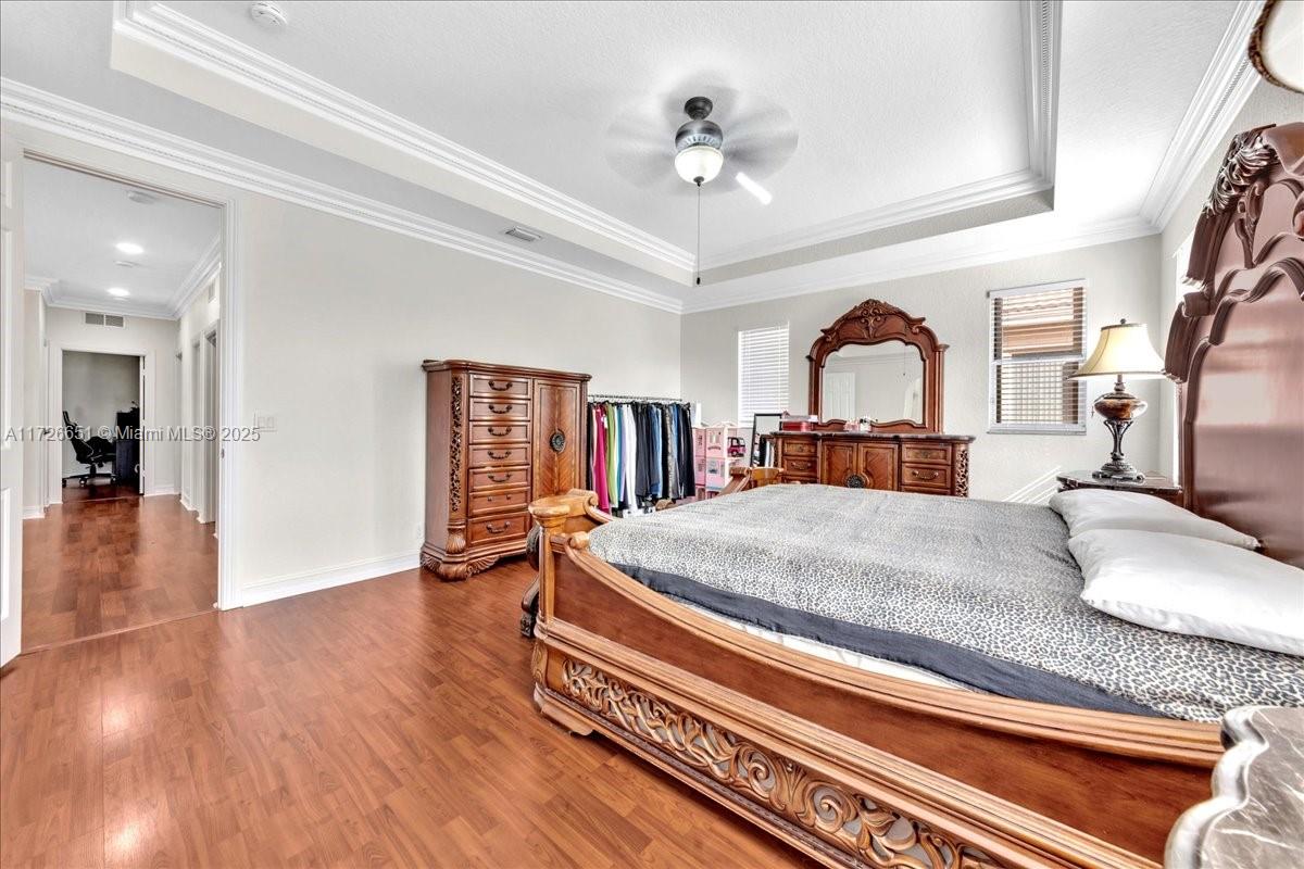 COLONY COURT - Residential