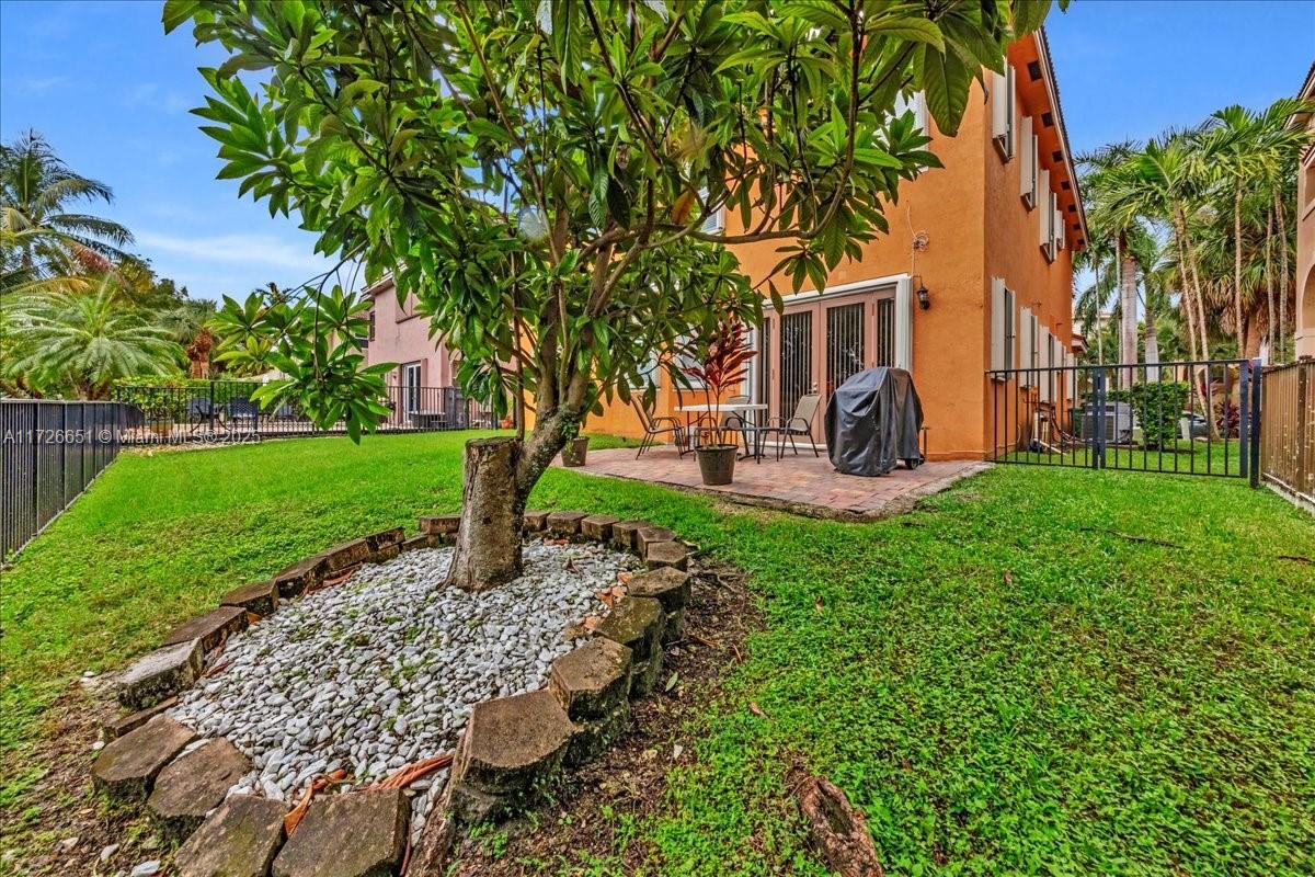 COLONY COURT - Residential