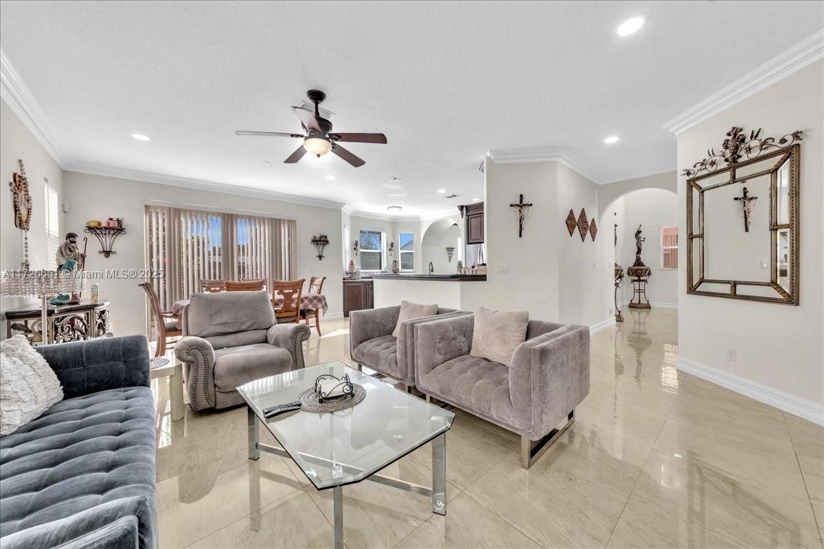 COLONY COURT - Residential