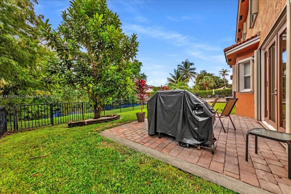 COLONY COURT - Residential