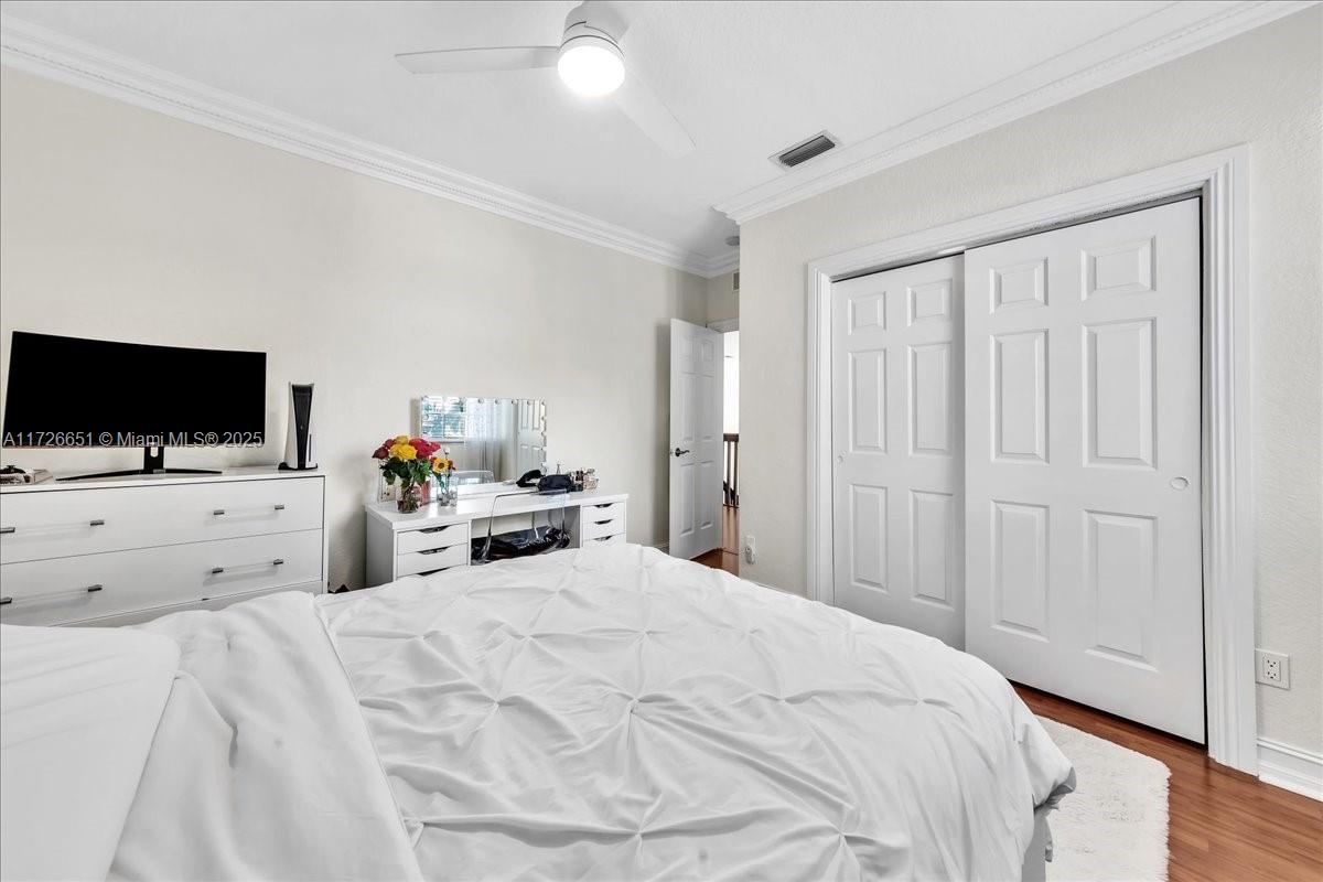 COLONY COURT - Residential