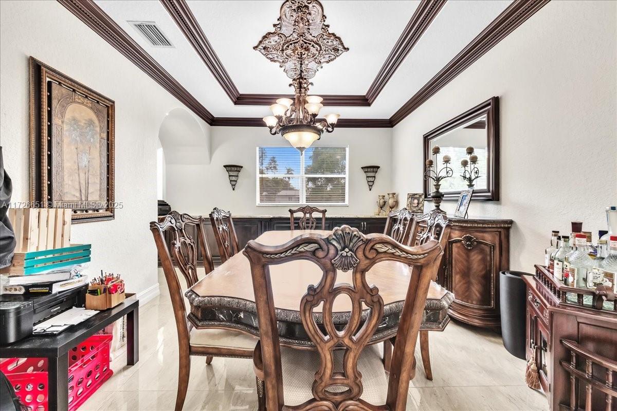 COLONY COURT - Residential