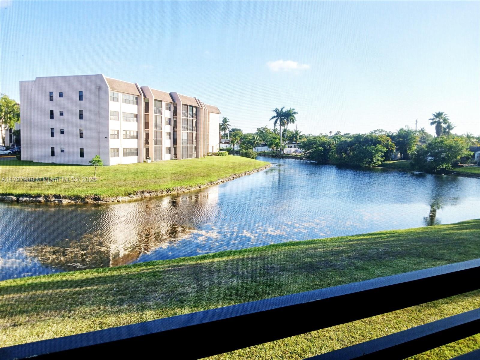 Property for Sale at 10442 Sunrise Lakes Blvd 203, Sunrise, Miami-Dade County, Florida - Bedrooms: 2 
Bathrooms: 2  - $135,000