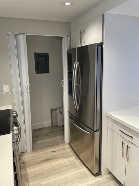 BUILDING TEN OF RACQUET C - Residential Lease