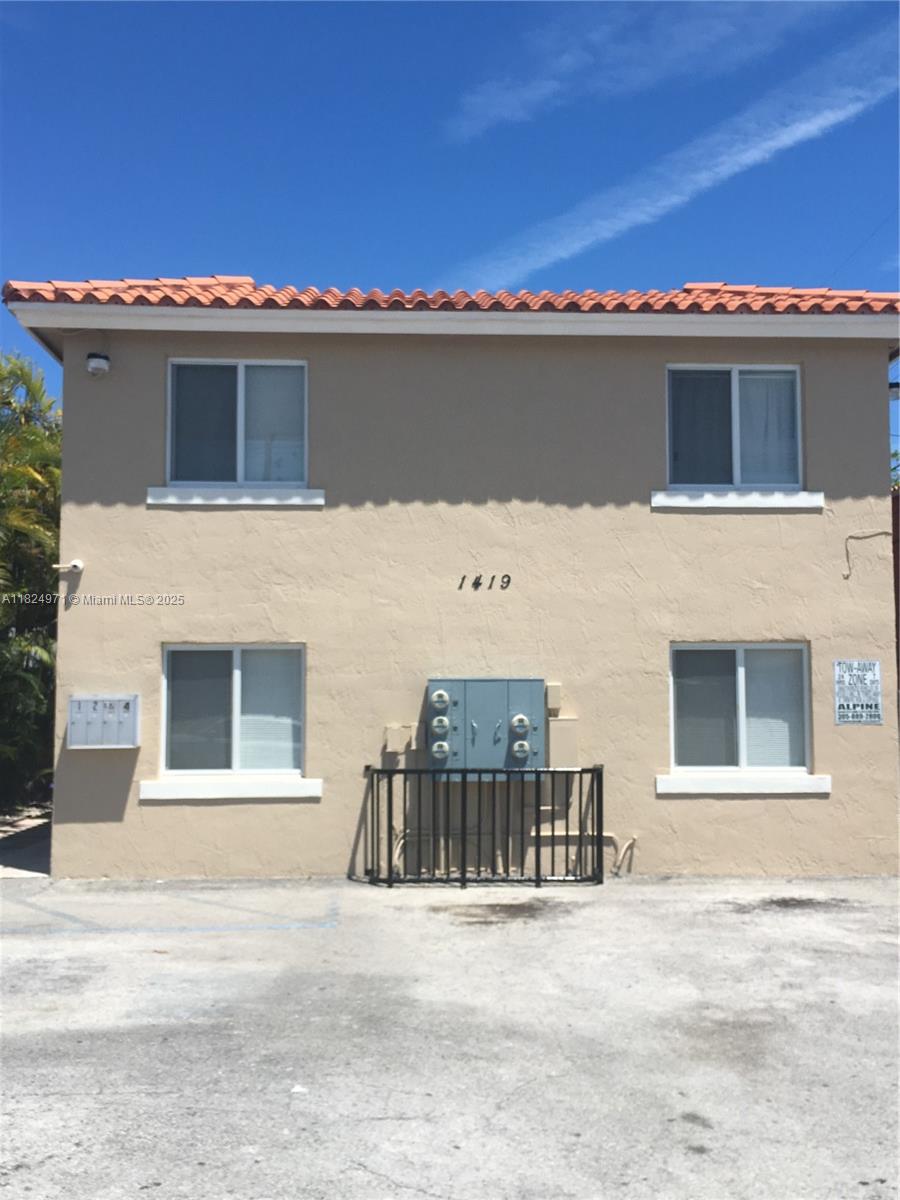 Rental Property at 1419 Sw 22nd Ave, Miami, Broward County, Florida - Bedrooms: 2 
Bathrooms: 1  - $2,200 MO.