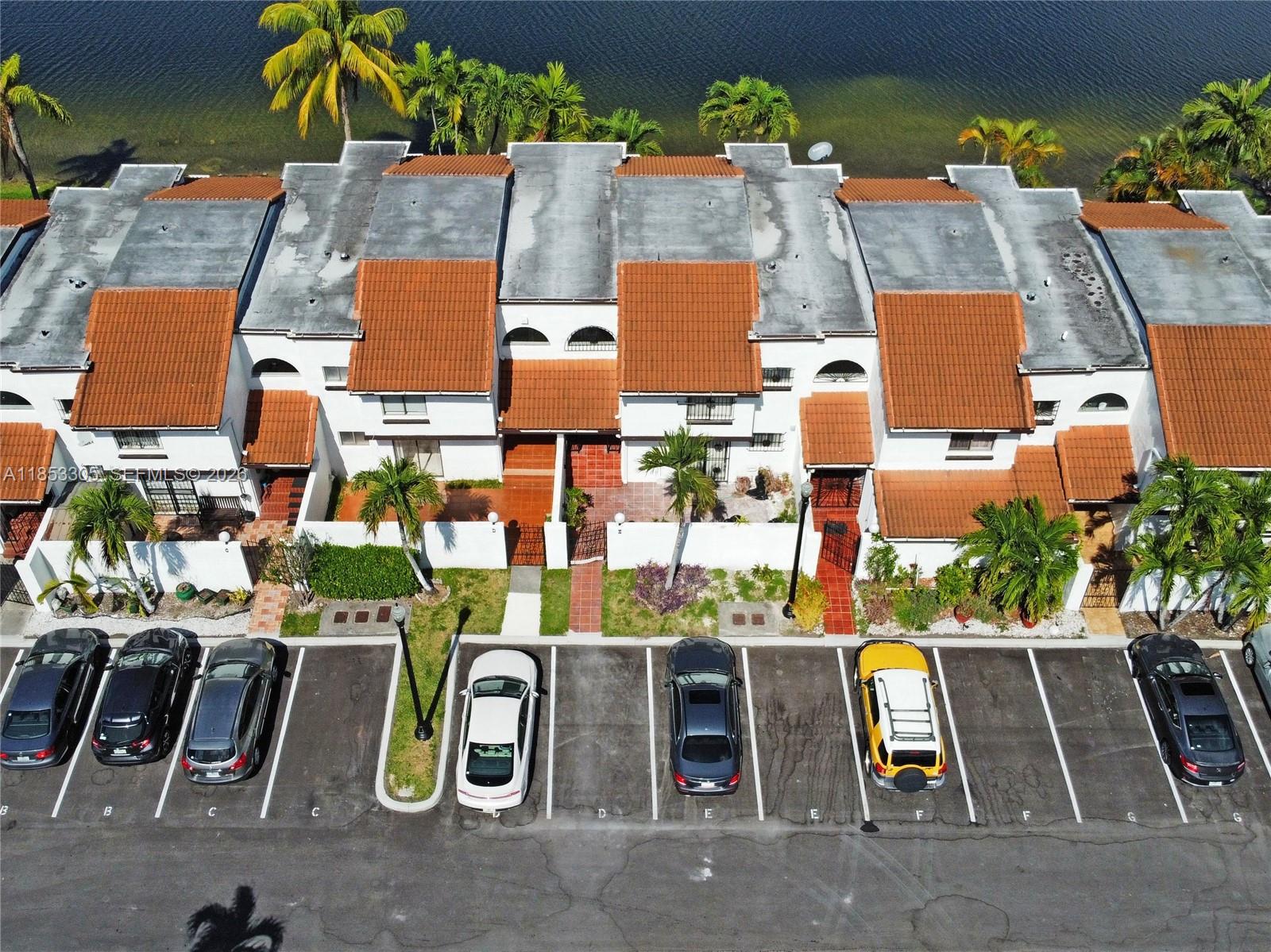 VILLA VENEZIA CONDO PH VI - Residential